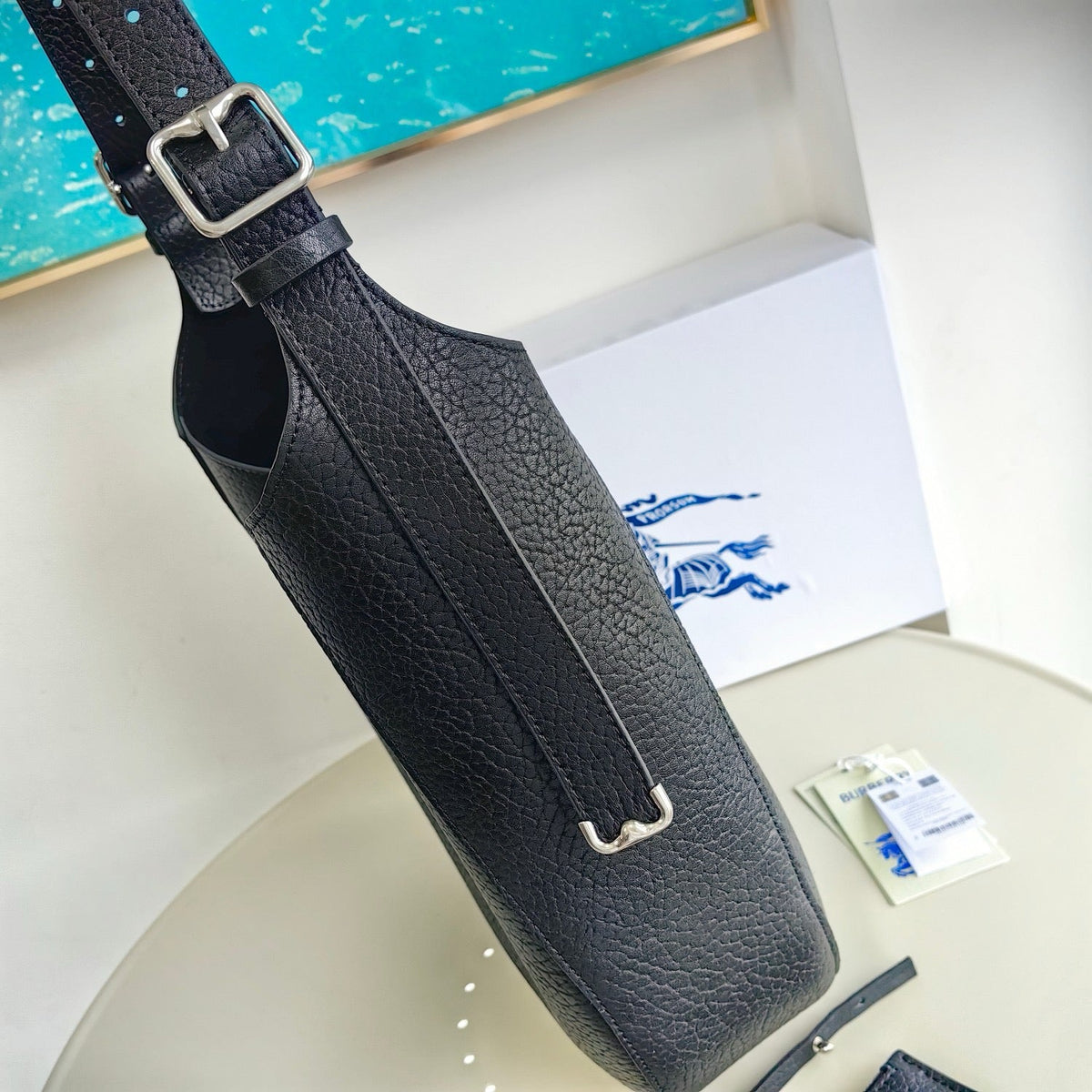 Schultertasche in Schwarz und Grün