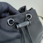 Schwarze Beuteltasche