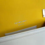 Schultertasche in Schwarz-Weiß