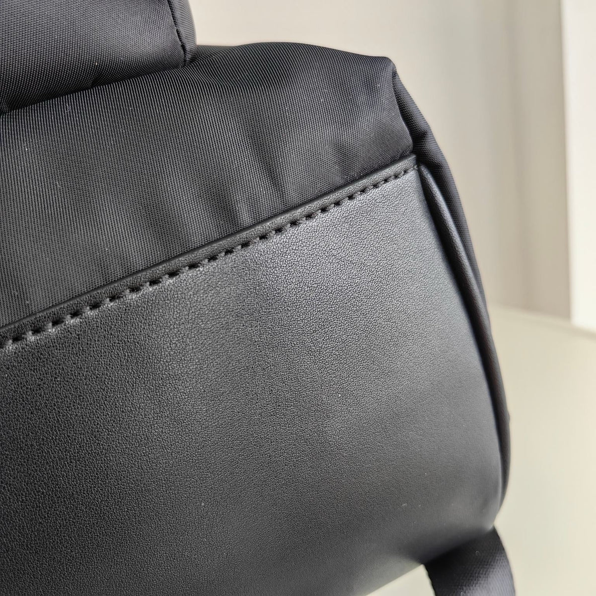 Schwarzer Rucksack