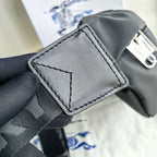 Schwarze Gürteltasche