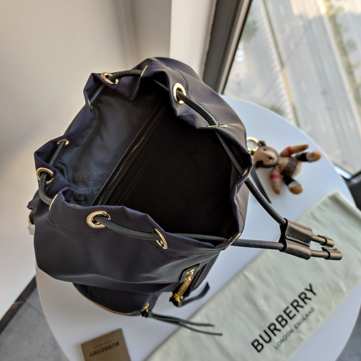Mehrfarbiger Rucksack