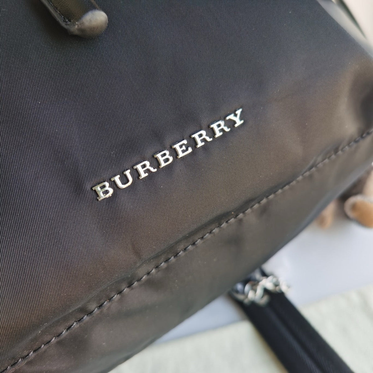 Mehrfarbiger Rucksack
