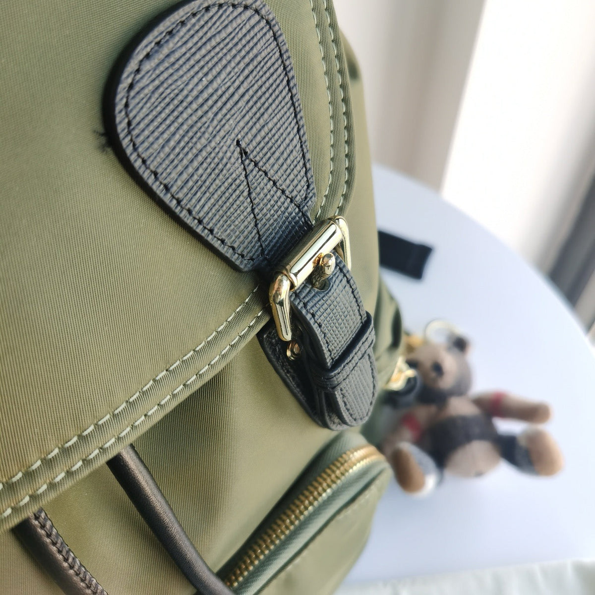 Mehrfarbiger Rucksack