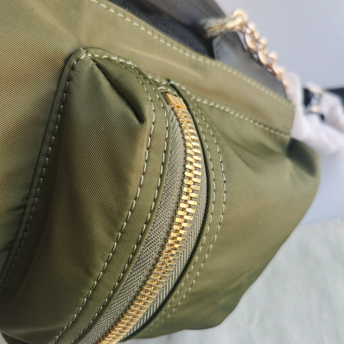 Mehrfarbiger Rucksack