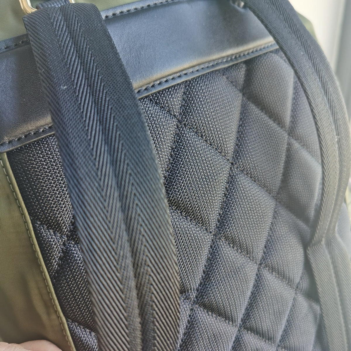 Mehrfarbiger Rucksack
