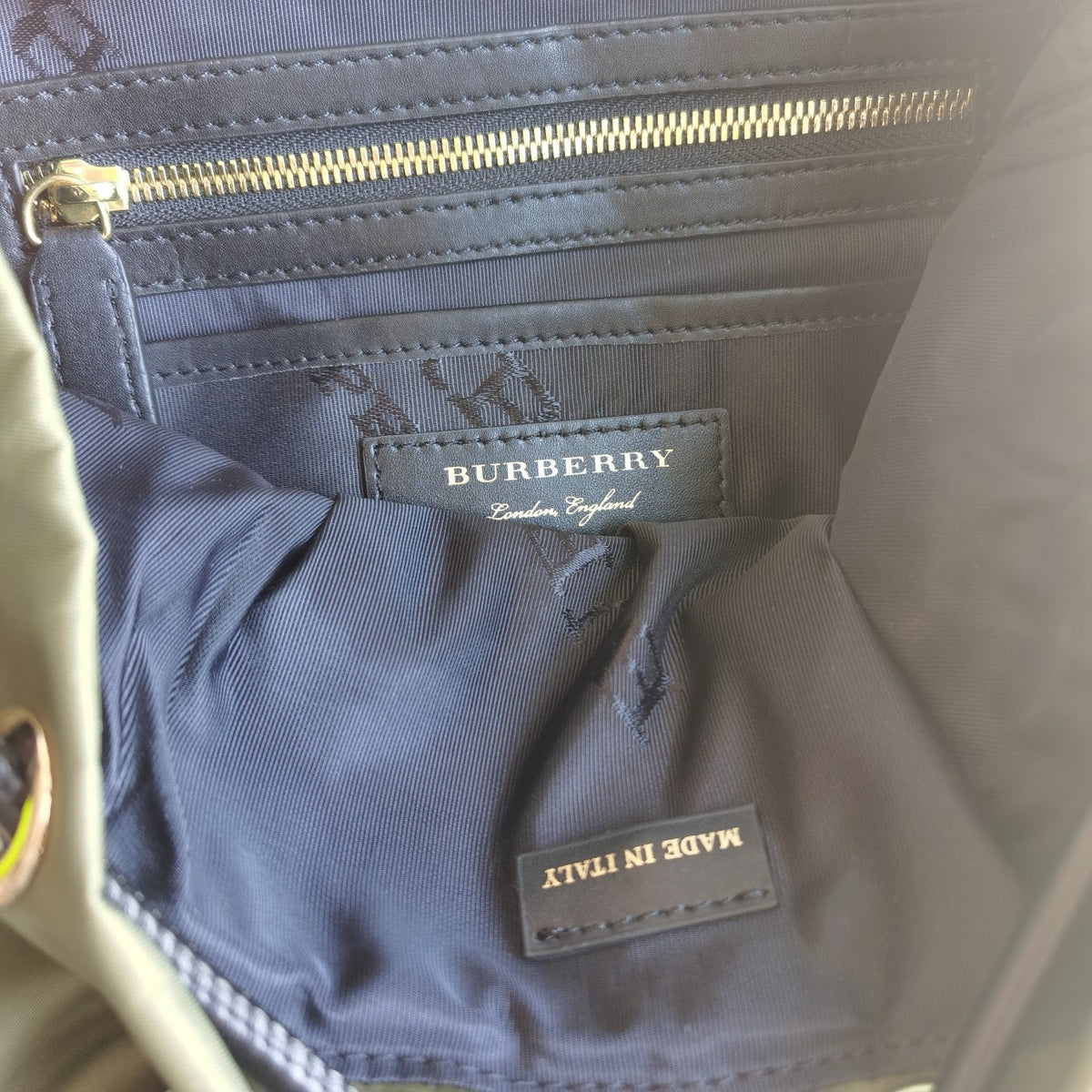 Mehrfarbiger Rucksack