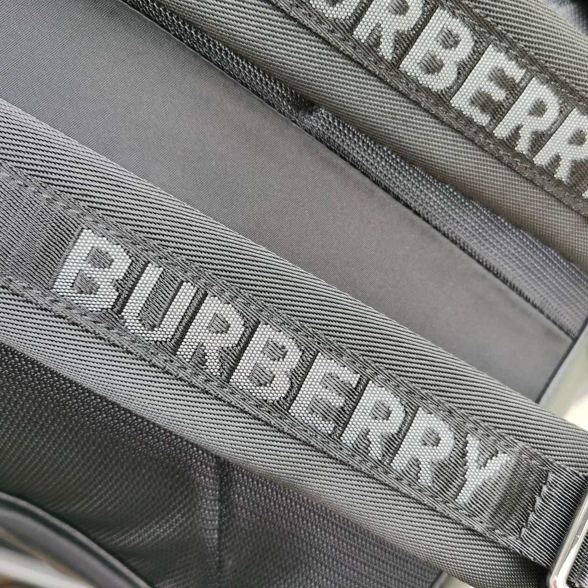 Schwarzer Rucksack
