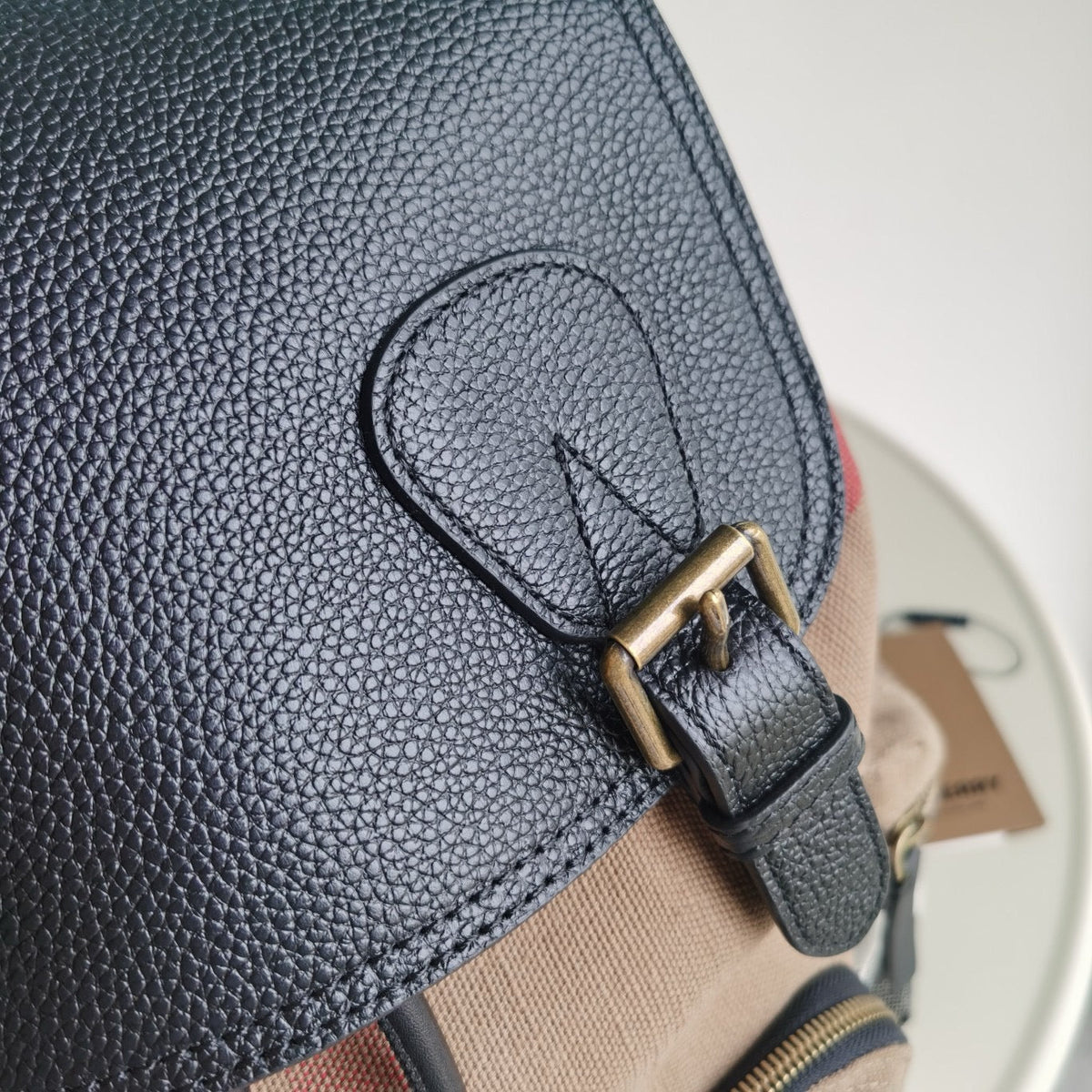 Mehrfarbiger Rucksack