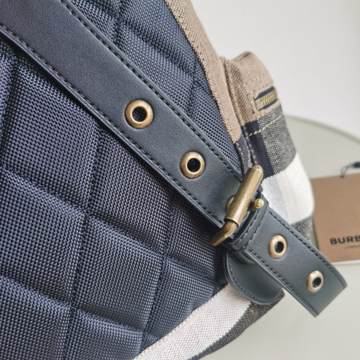 Mehrfarbiger Rucksack
