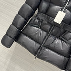 Schwarz-weiße Steppjacke – Damen