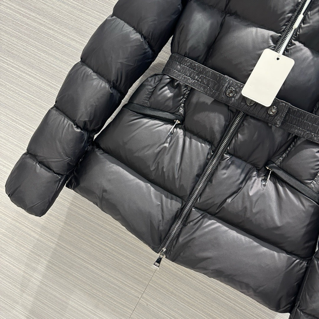 Schwarz-weiße Steppjacke – Damen