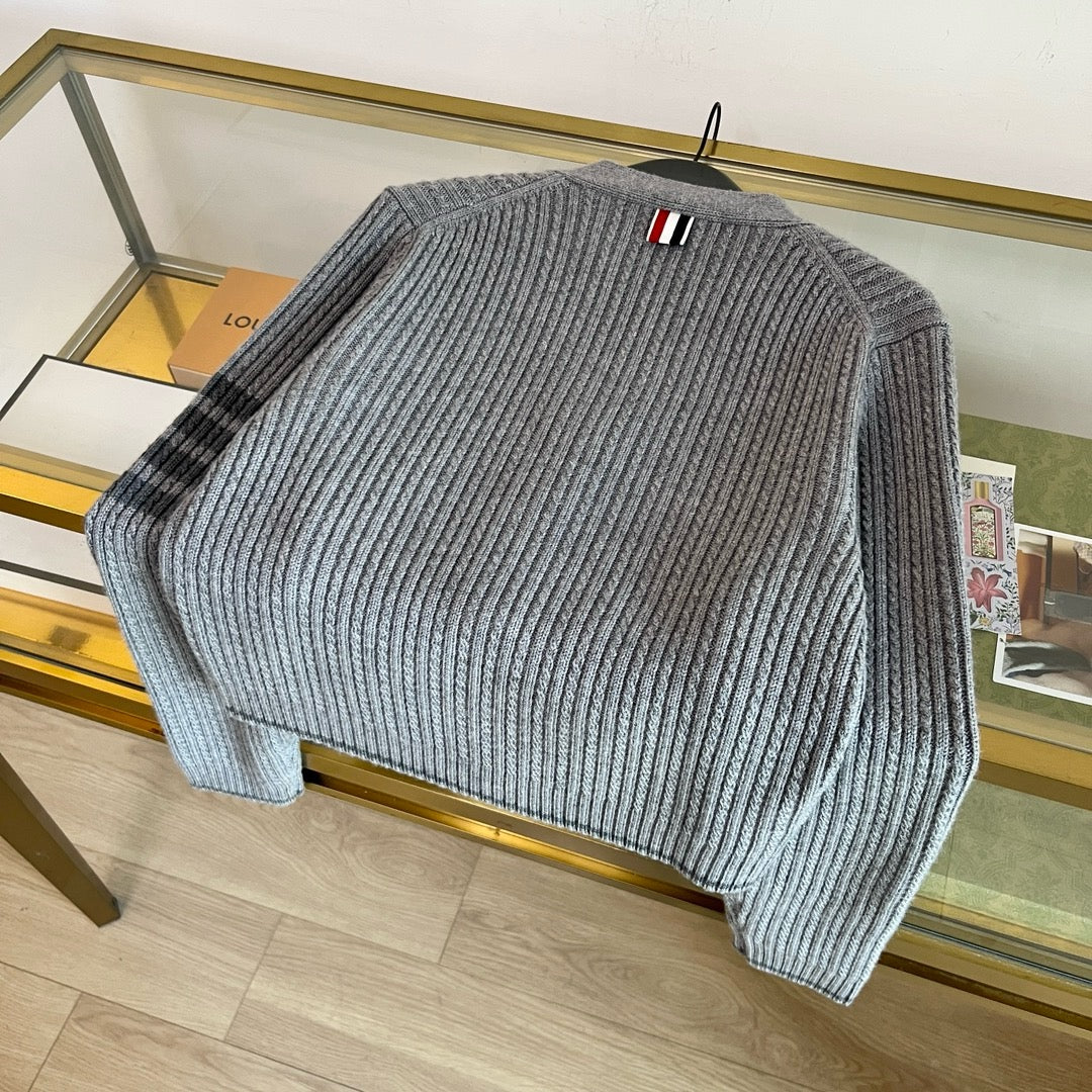 Gerippte Strickjacke aus grauer Wolle – Damen