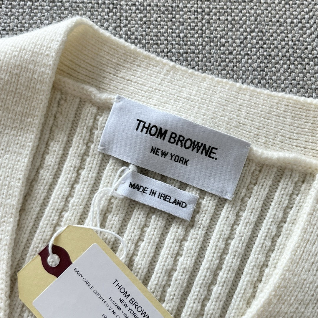 Gerippte Strickjacke aus grauer Wolle – Damen