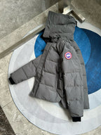 Schwarz-weiße Steppjacke für Herren