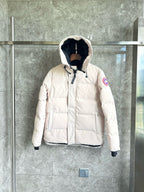 Schwarz-weiße Steppjacke für Herren