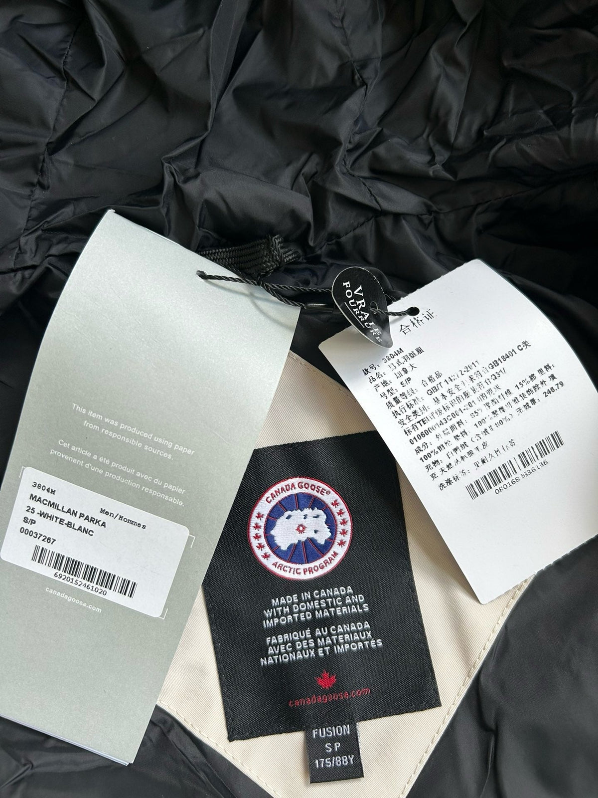 Schwarz-weiße Steppjacke für Herren