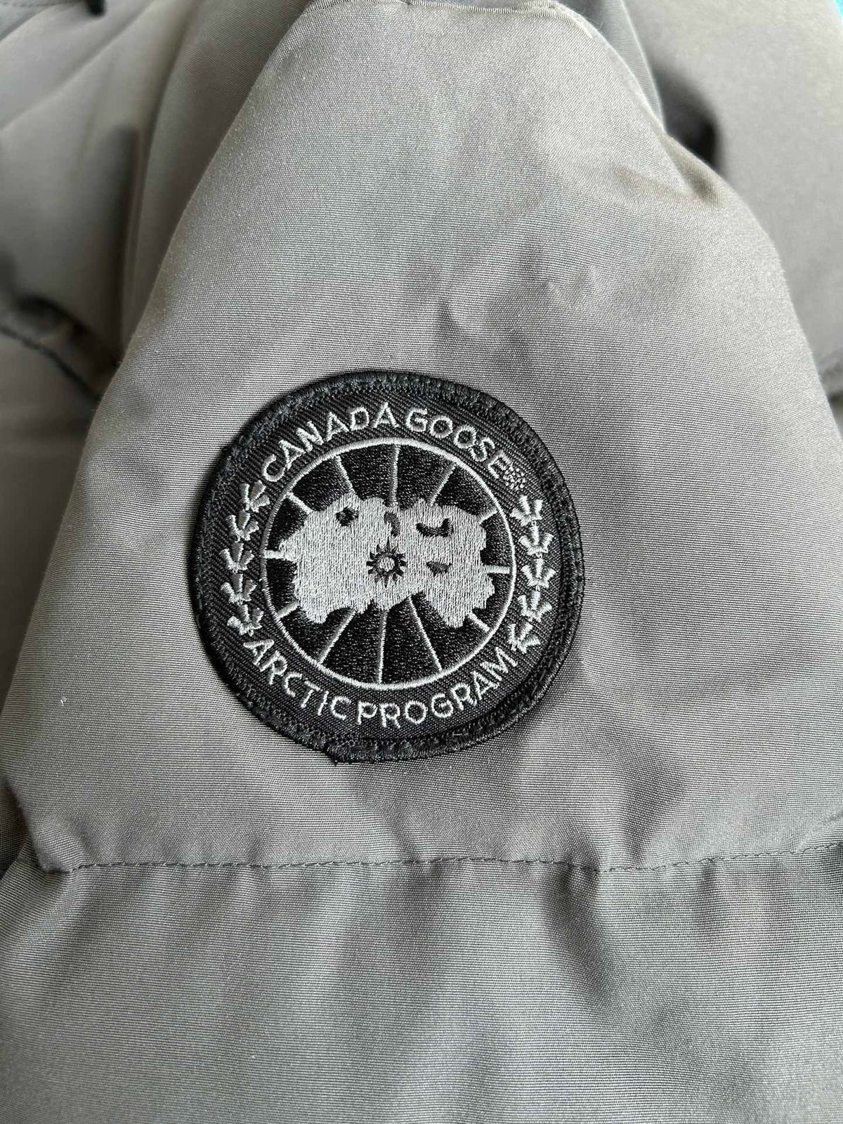 Schwarz-weiße Steppjacke für Herren