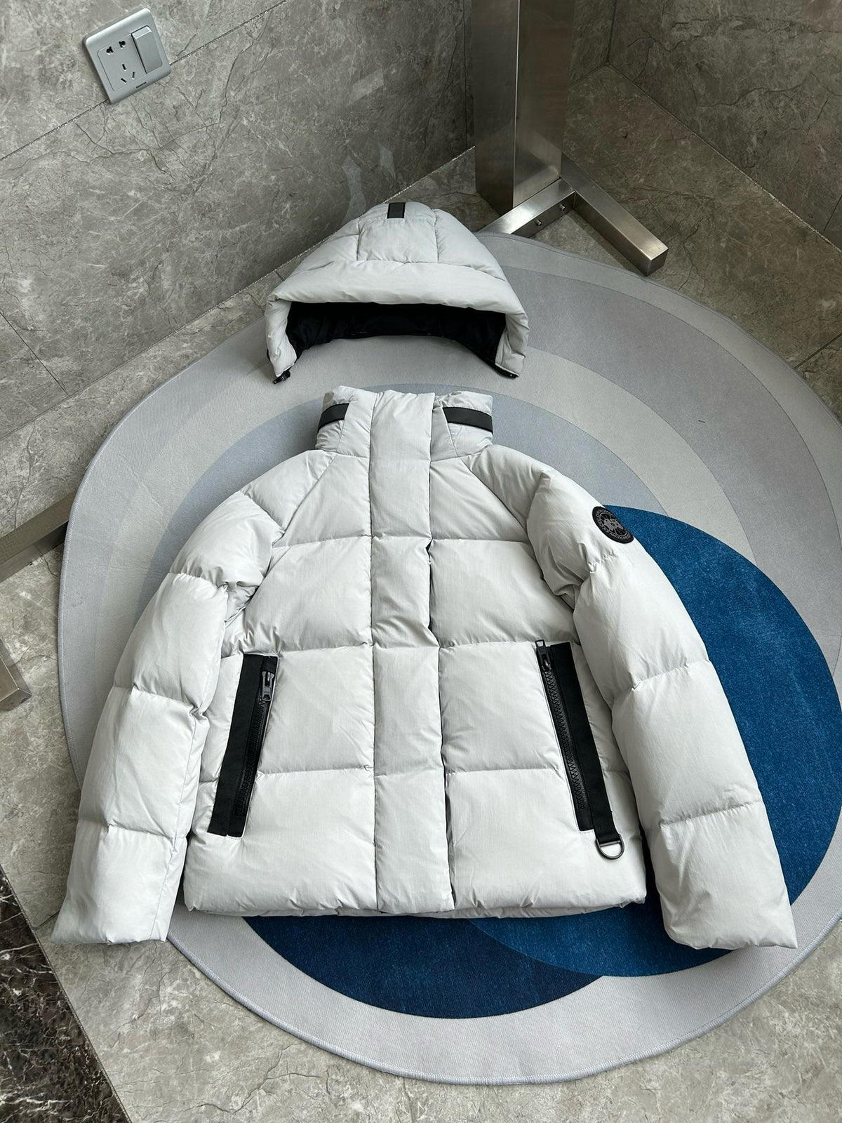 Schwarz-weiße Pufferjacke – Herren