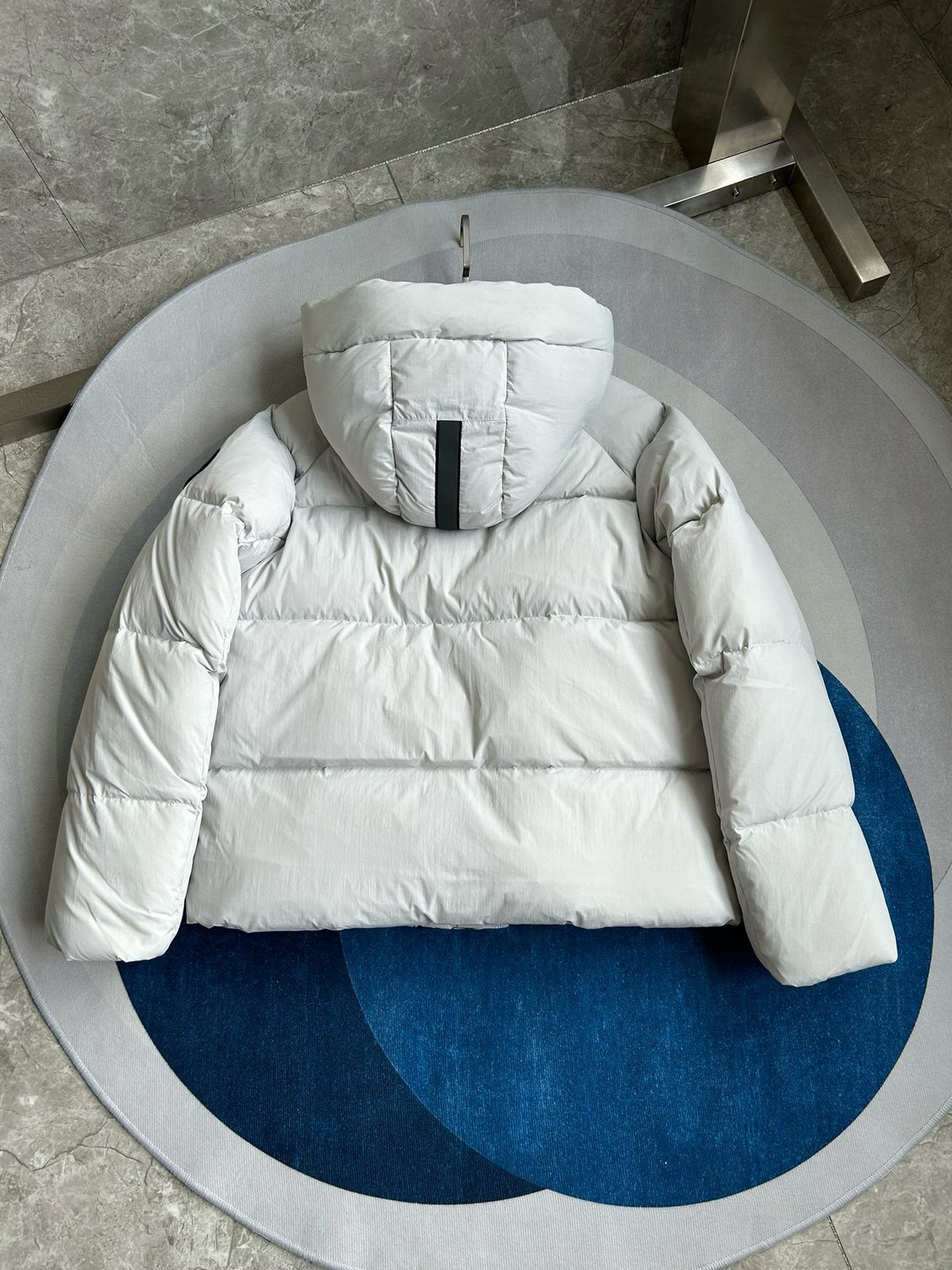 Schwarz-weiße Pufferjacke – Herren