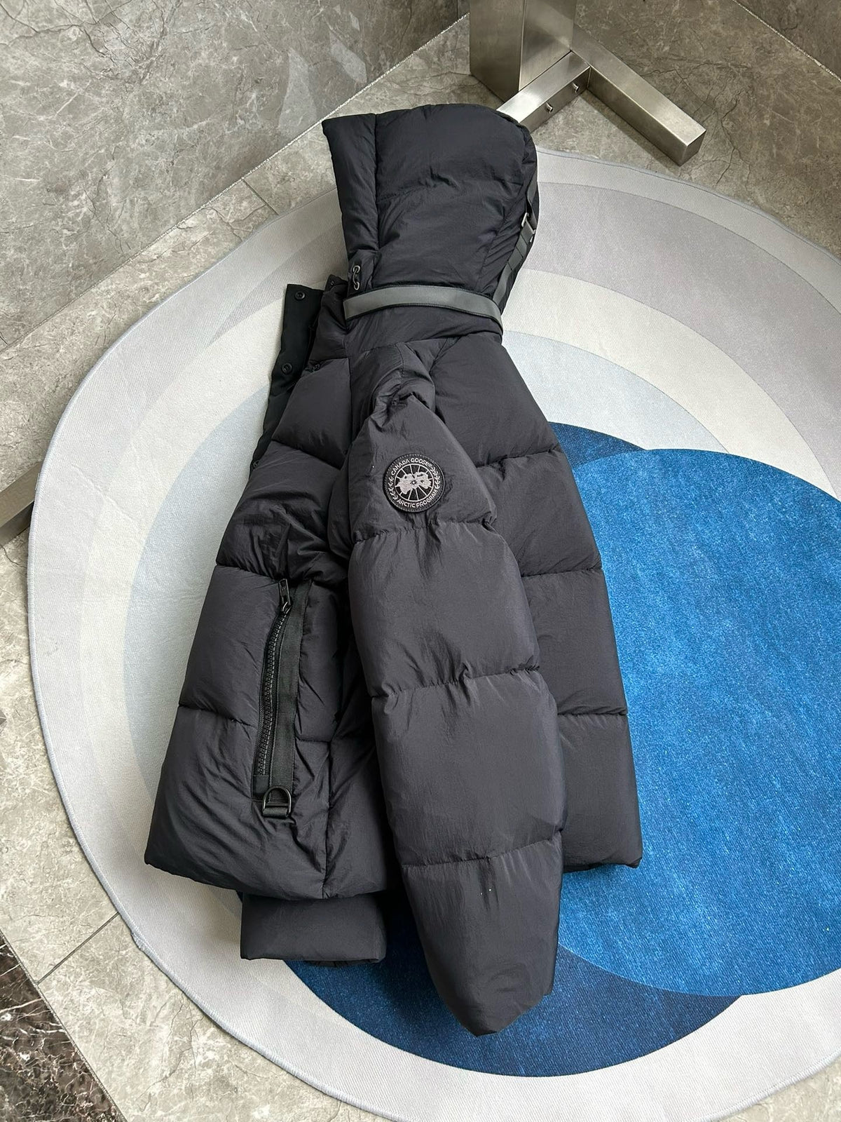 Schwarz-weiße Pufferjacke – Herren