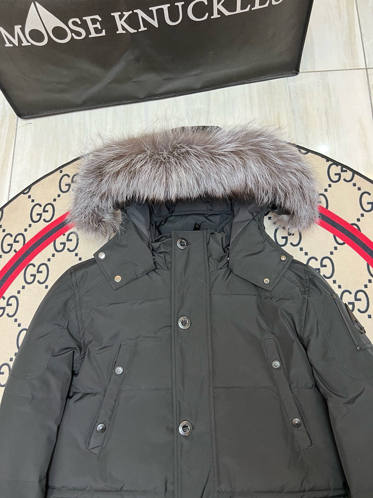 Schwarz-weißer Parka - Herren