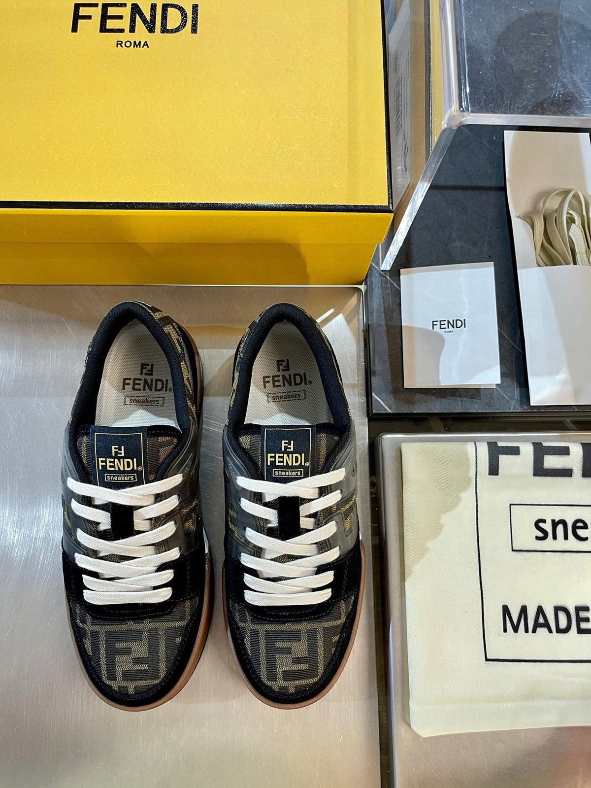 Black Leather Logo Low-Top - Men's