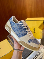 Cremefarbene Leder-Logo-Low-Top-Sneaker – Herren
