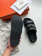 Schwarzes Leder mit Metallschnalle und Doppelriemen – Herren