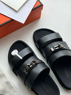 Schwarzes Leder mit Metallschnalle und Doppelriemen – Herren