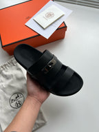 Schwarzes Leder mit Metallschnalle und Doppelriemen – Herren