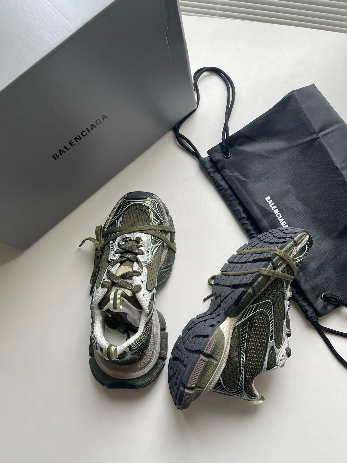 Caged Panel Runner Olive Sneakers