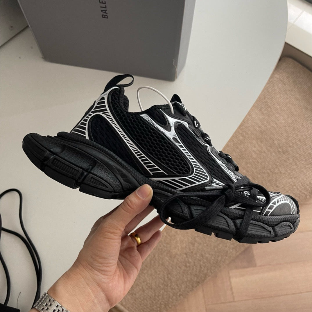 Sneaker Caged Panel Runner Schwarz-Silber