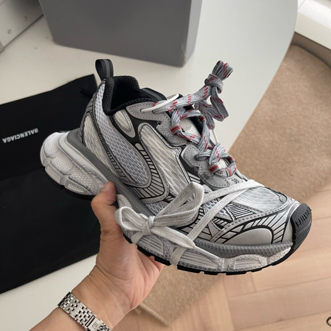 Sneaker Caged Panel Runner Schwarz-Silber
