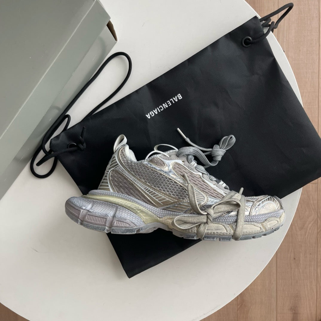 Sneaker Caged Panel Runner Schwarz-Silber