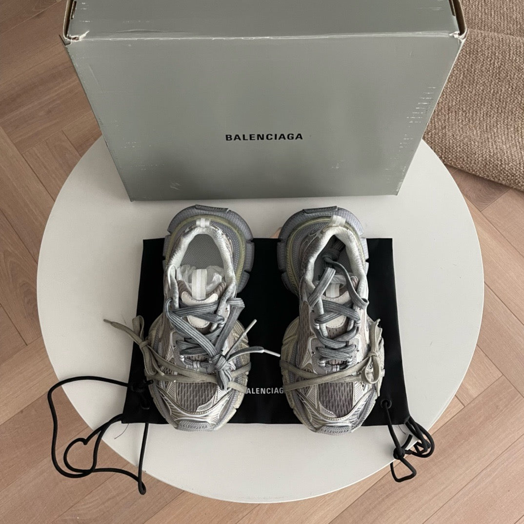 Sneaker Caged Panel Runner Schwarz-Silber