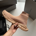 Schwarze und Khakifarbene Turnschuhe