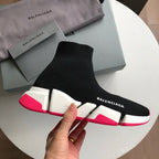 Schwarz-weiße Turnschuhe