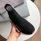 Schwarz-weiße Turnschuhe