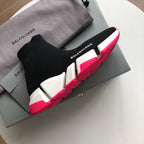 Schwarz-weiße Turnschuhe