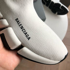 Schwarz-weiße Turnschuhe