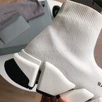 Schwarz-weiße Turnschuhe