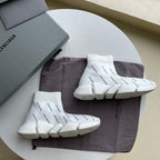 Weiße Turnschuhe