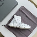 Weiße Turnschuhe
