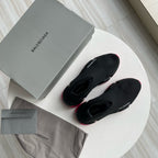 Schwarz-grüne Turnschuhe