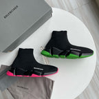 Schwarz-grüne Turnschuhe
