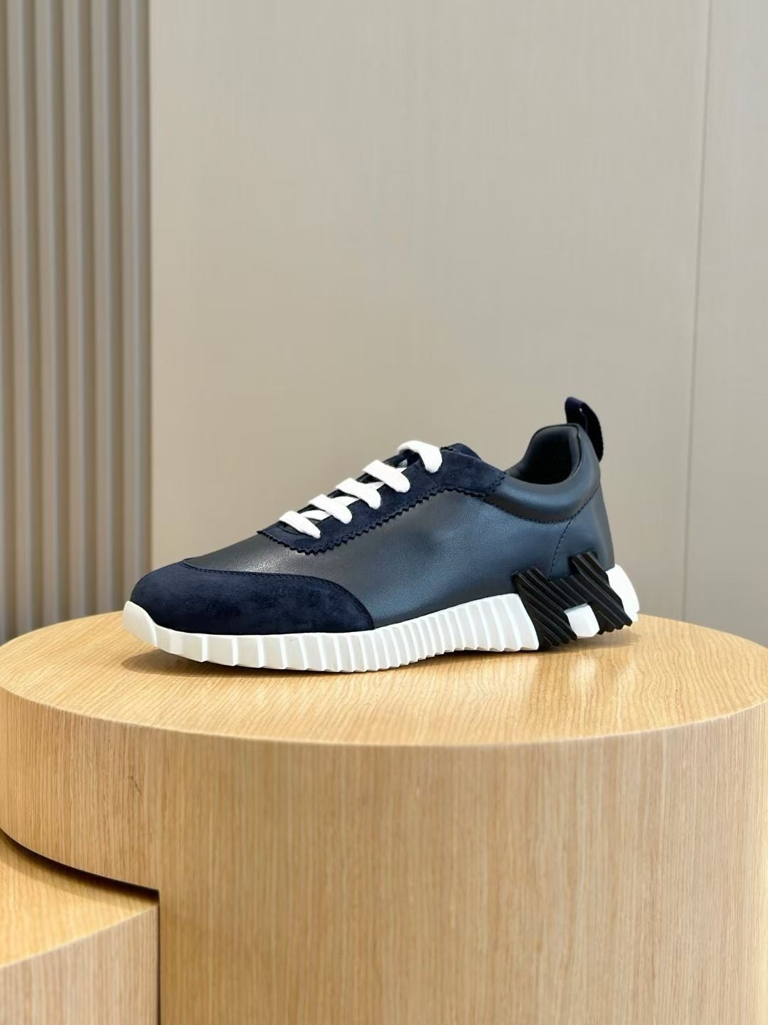 Black Knit Contrast Sole Low-Top - Men's