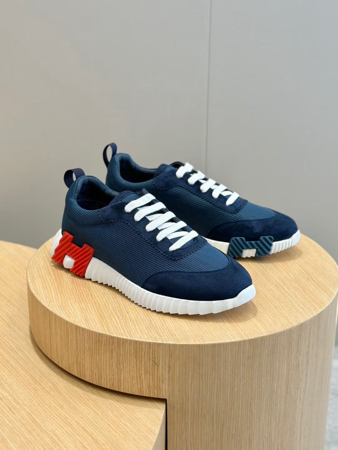 Black Knit Contrast Sole Low-Top - Men's