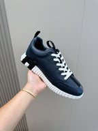 Marineblaue Low-Top-Sneaker aus Veloursleder und Einsätzen – Herren