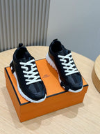 Marineblaue Low-Top-Sneaker aus Veloursleder und Einsätzen – Herren